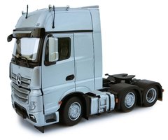 Mercedes-Benz Actros Gigaspace 6x2 strieborná